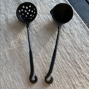 💕Vintage Black Cast Iron Ladles